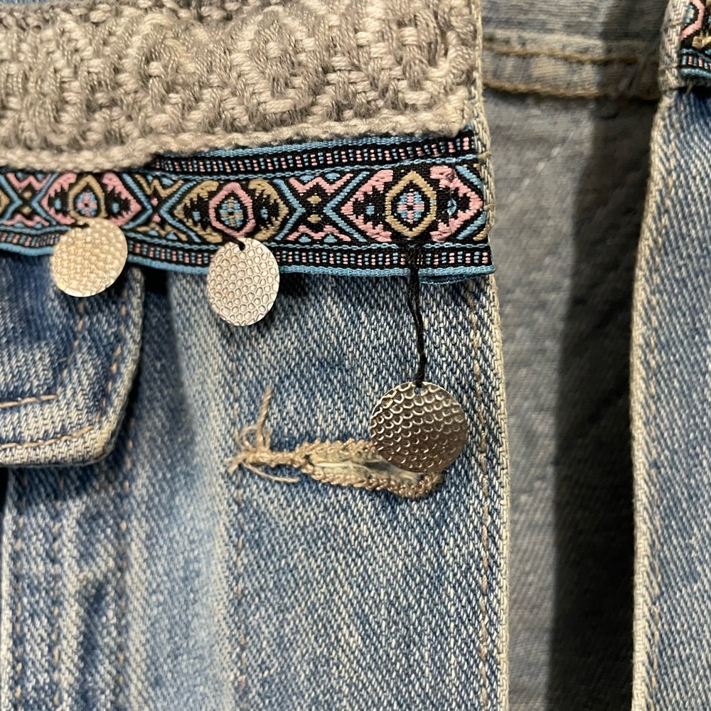 Statement Jacket - Picture 3 of 5